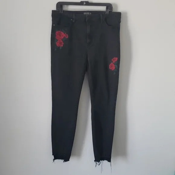 Forever 21+ Jeans - Picture 1 of 5